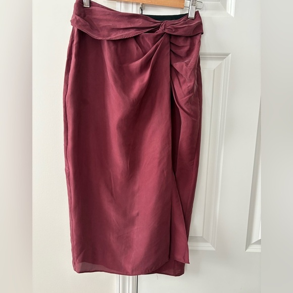RAG & BONE Amber twist-front silk crepe de chine midi skirt - Picture 4 of 11
